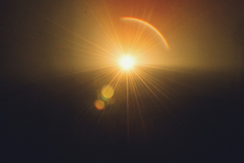 halo olśnienia i dysfotopsje
